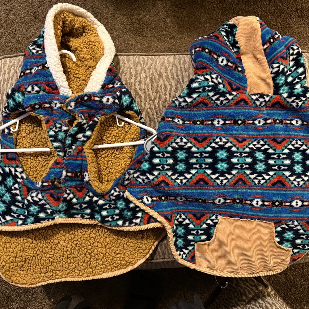 Sherpa-Lined Dog Hoodie – Southwestern Print 🐶🔥
